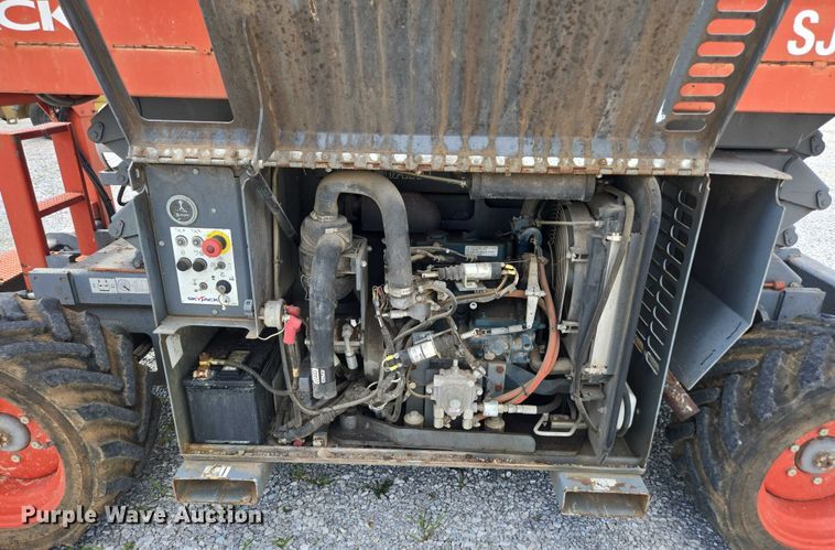 image for item EN3908 2013 Skyjack SJ6826 RT scissor lift