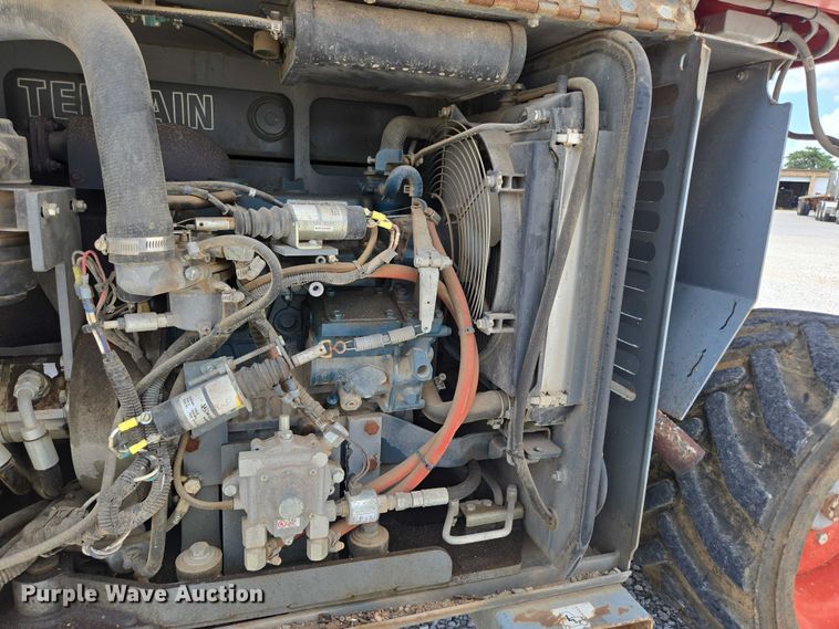 image for item EN3908 2013 Skyjack SJ6826 RT scissor lift