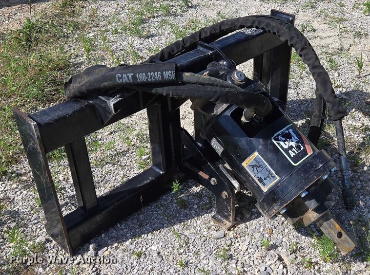 image for item EN3913 Caterpillar A19B skid steer auger