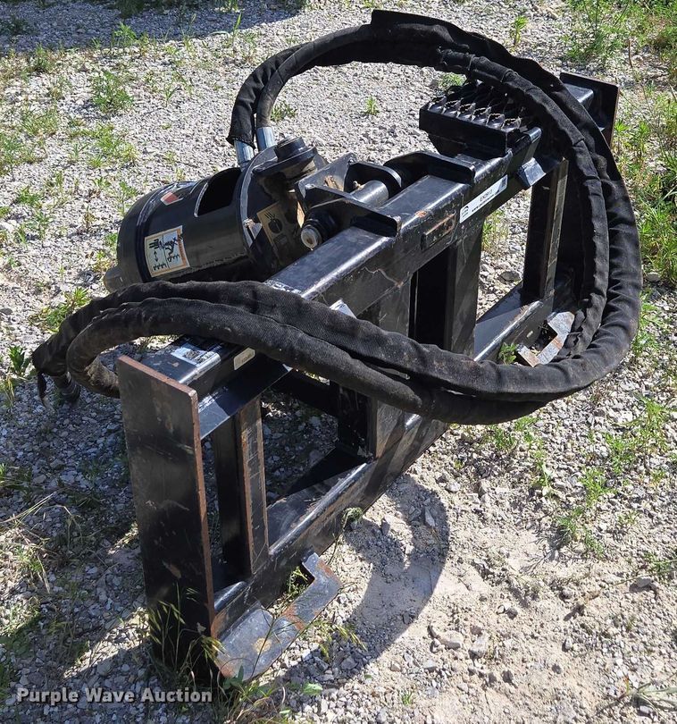 image for item EN3913 Caterpillar A19B skid steer auger