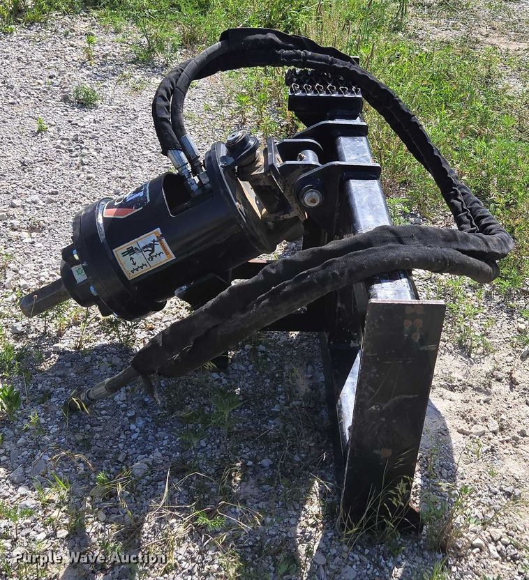 image for item EN3913 Caterpillar A19B skid steer auger