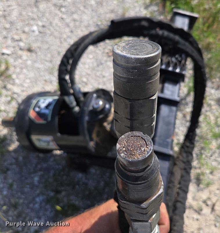 image for item EN3913 Caterpillar A19B skid steer auger