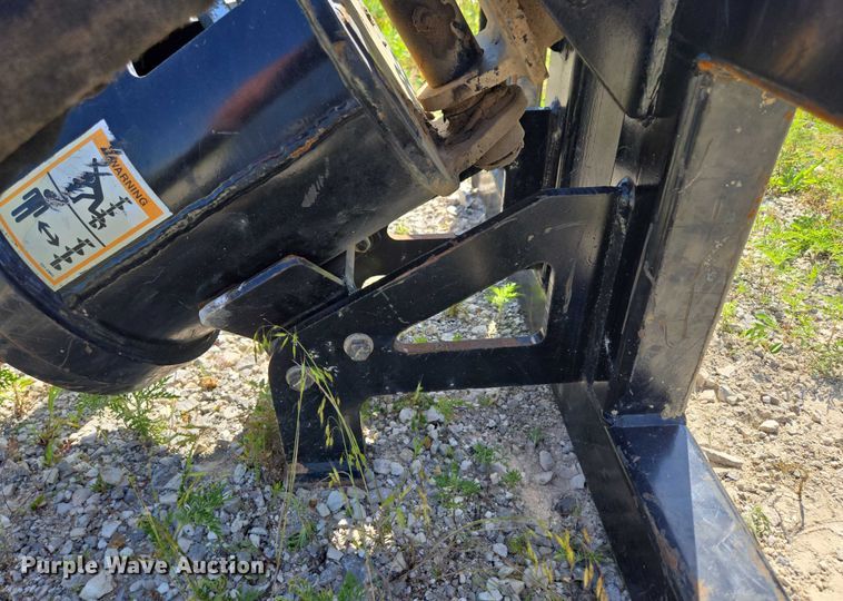 image for item EN3913 Caterpillar A19B skid steer auger