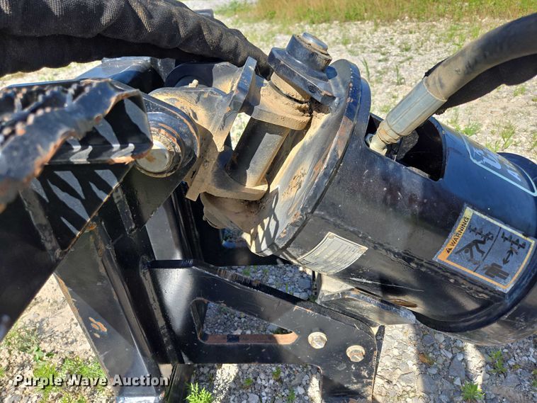 image for item EN3913 Caterpillar A19B skid steer auger