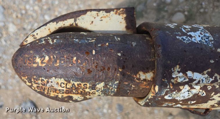 image for item EN3915 1993 LeROI International air compressor