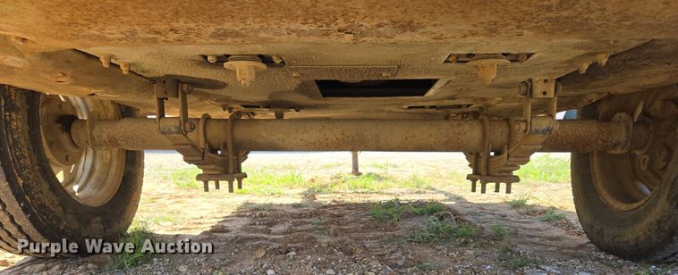 image for item EN3915 1993 LeROI International air compressor