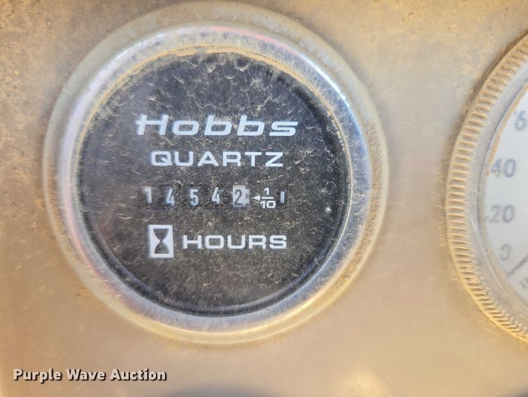 image for item EN3915 1993 LeROI International air compressor