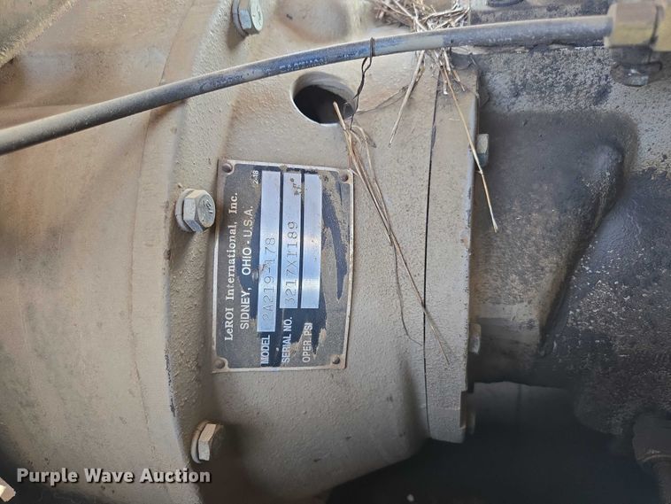 image for item EN3915 1993 LeROI International air compressor