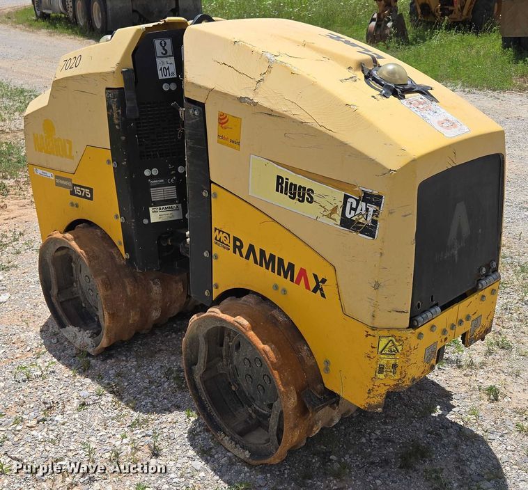 image for item EN3919 2021 Multiquip Rammax 1575 trench compactor