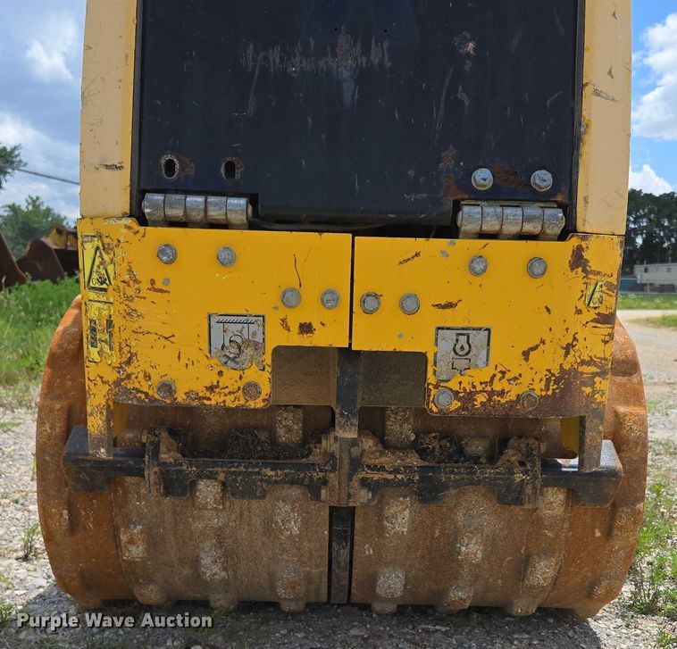 image for item EN3919 2021 Multiquip Rammax 1575 trench compactor