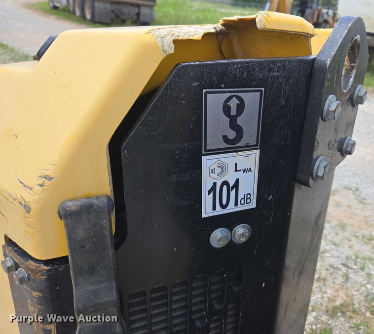 image for item EN3919 2021 Multiquip Rammax 1575 trench compactor