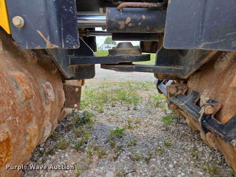 image for item EN3919 2021 Multiquip Rammax 1575 trench compactor