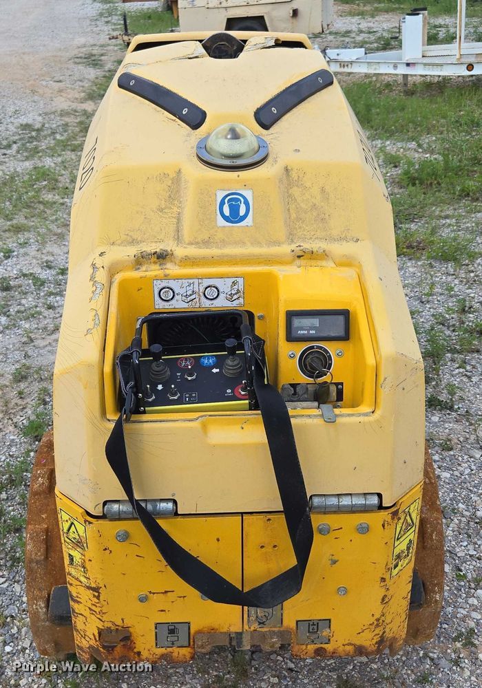 image for item EN3919 2021 Multiquip Rammax 1575 trench compactor