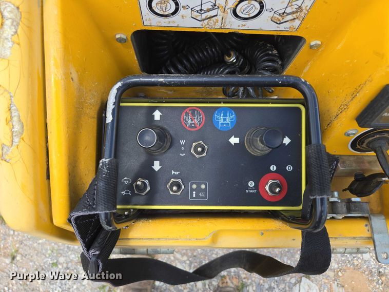 image for item EN3919 2021 Multiquip Rammax 1575 trench compactor