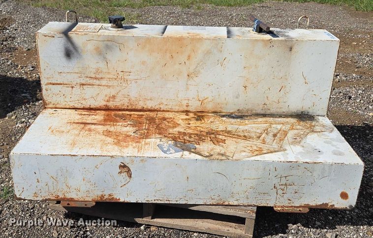 image for item EN3928 Fuel tank