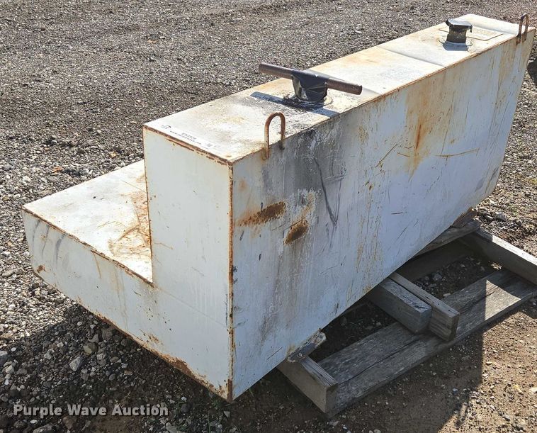 image for item EN3928 Fuel tank