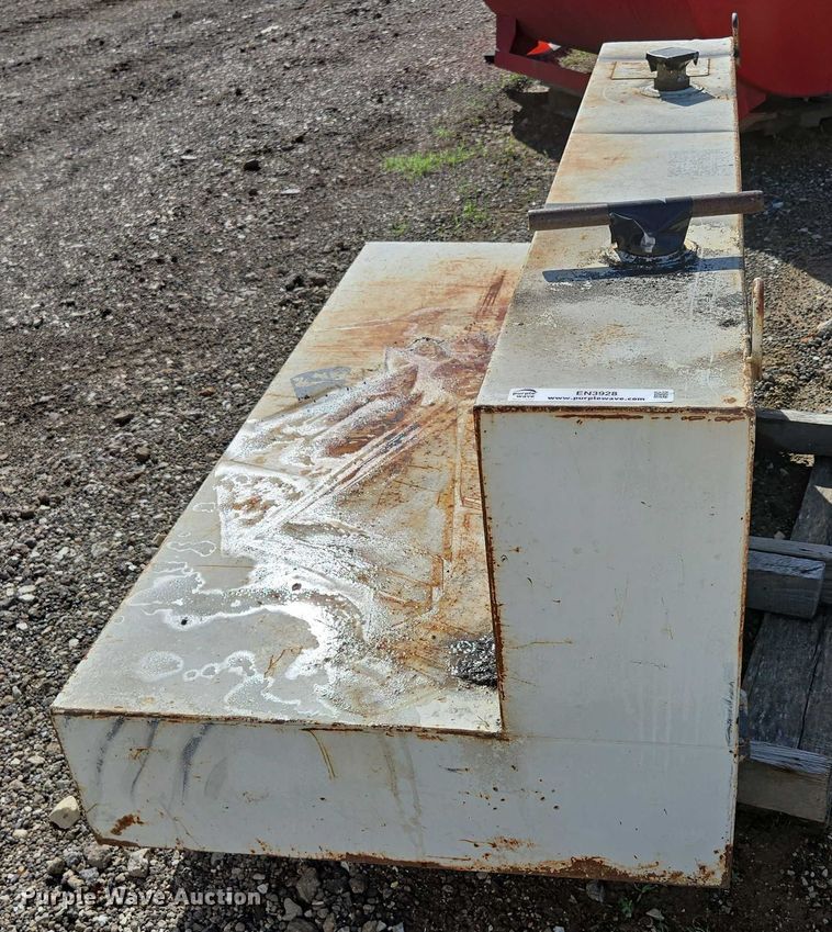 image for item EN3928 Fuel tank