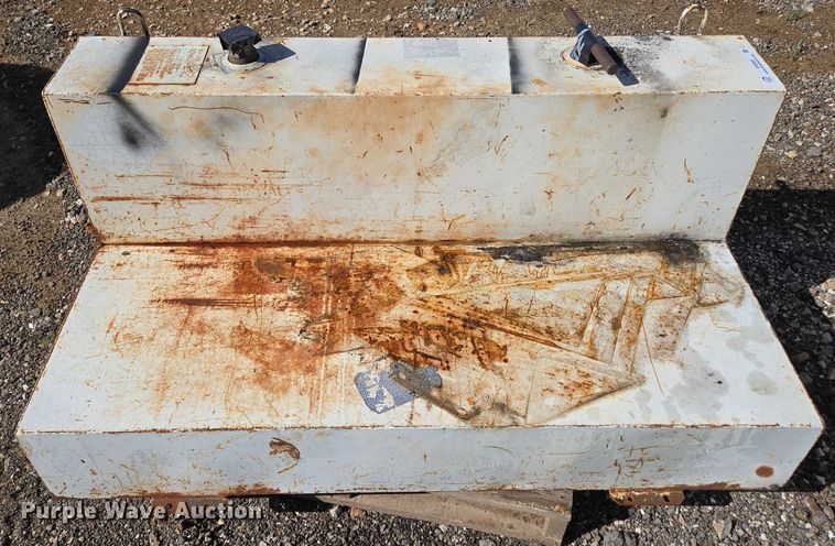 image for item EN3928 Fuel tank