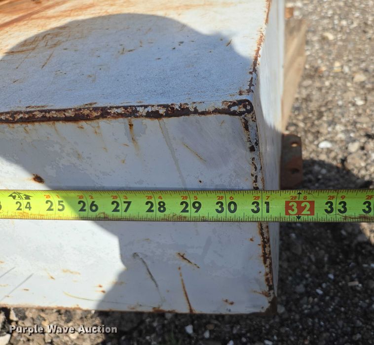 image for item EN3928 Fuel tank