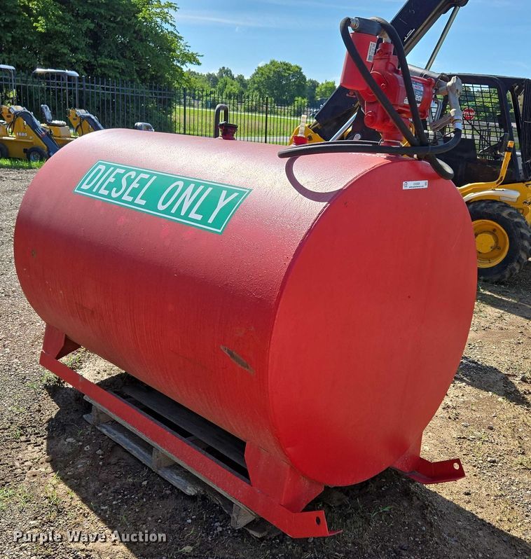 image for item EN3929 Diesel fuel tank