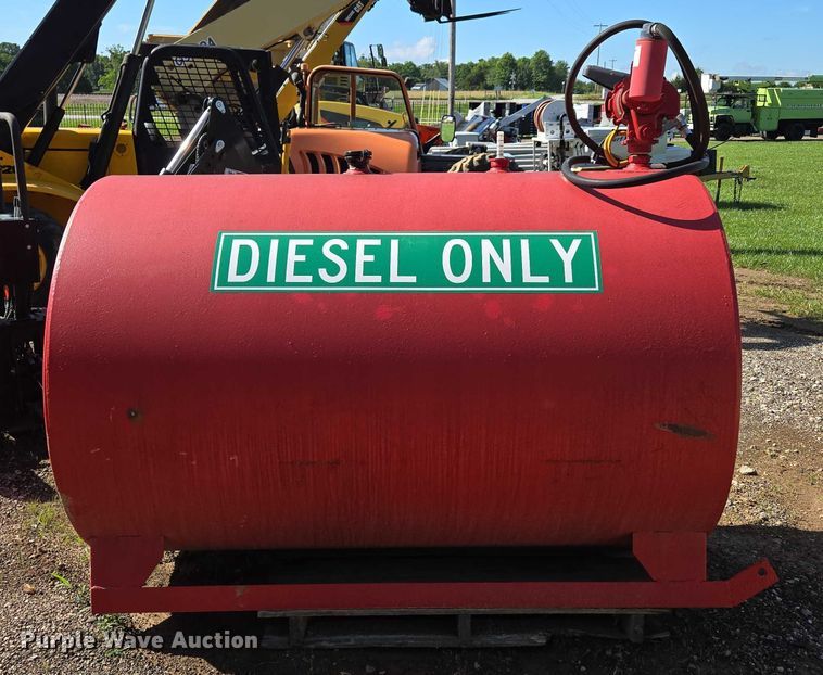 image for item EN3929 Diesel fuel tank
