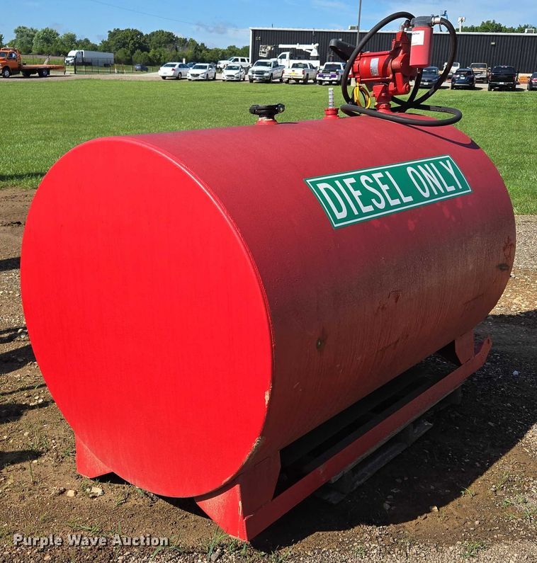 image for item EN3929 Diesel fuel tank