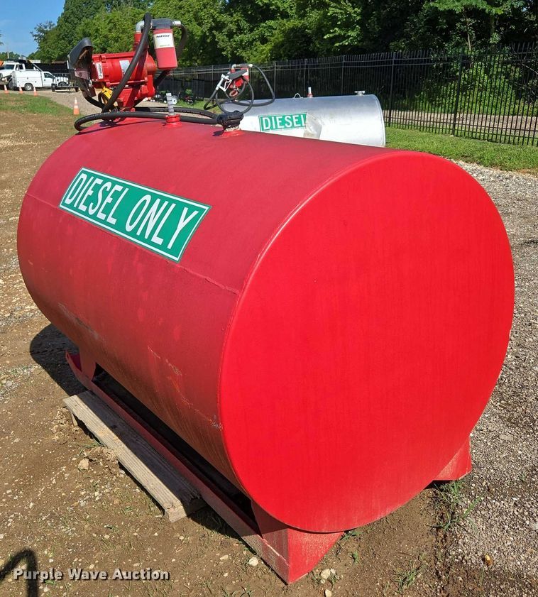 image for item EN3929 Diesel fuel tank