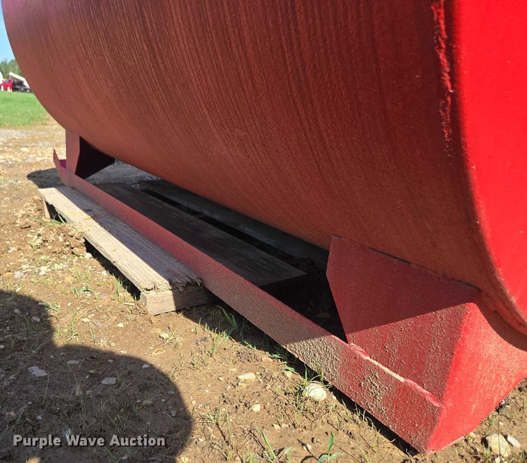 image for item EN3929 Diesel fuel tank