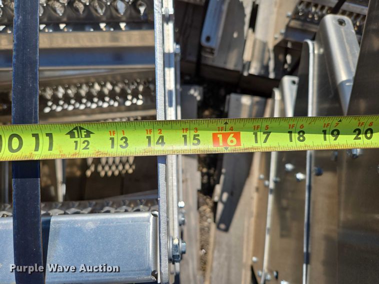 image for item EN3931 Paccar (36) truck steps