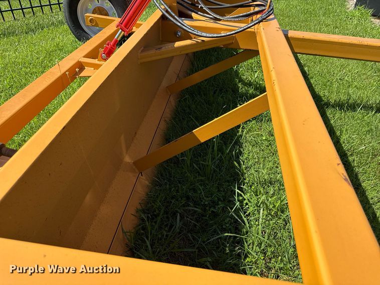 image for item EN3933 Industrial America F10T box blade