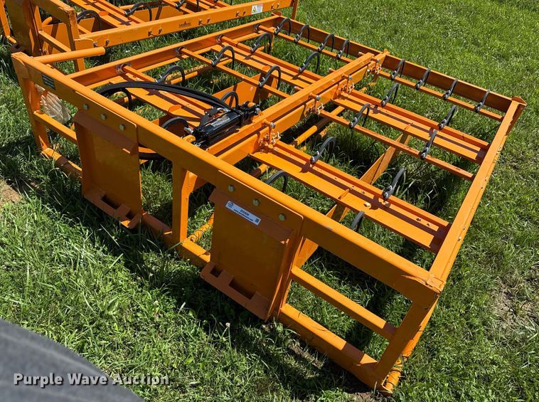 image for item EN3936 Land Honor skid steer bale accumulator grapple