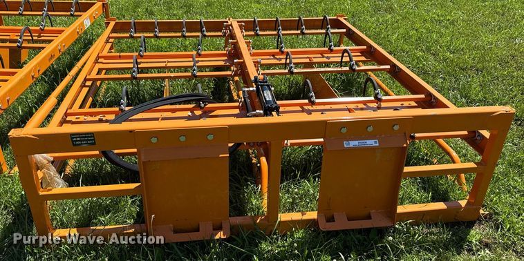 image for item EN3936 Land Honor skid steer bale accumulator grapple
