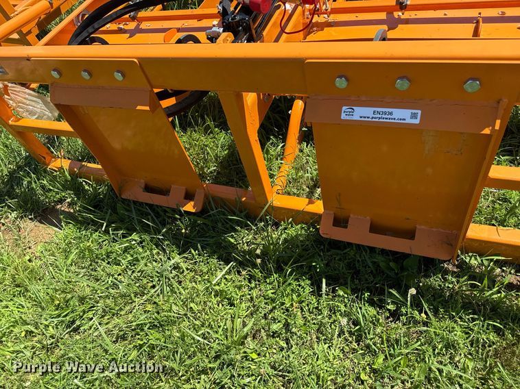 image for item EN3936 Land Honor skid steer bale accumulator grapple