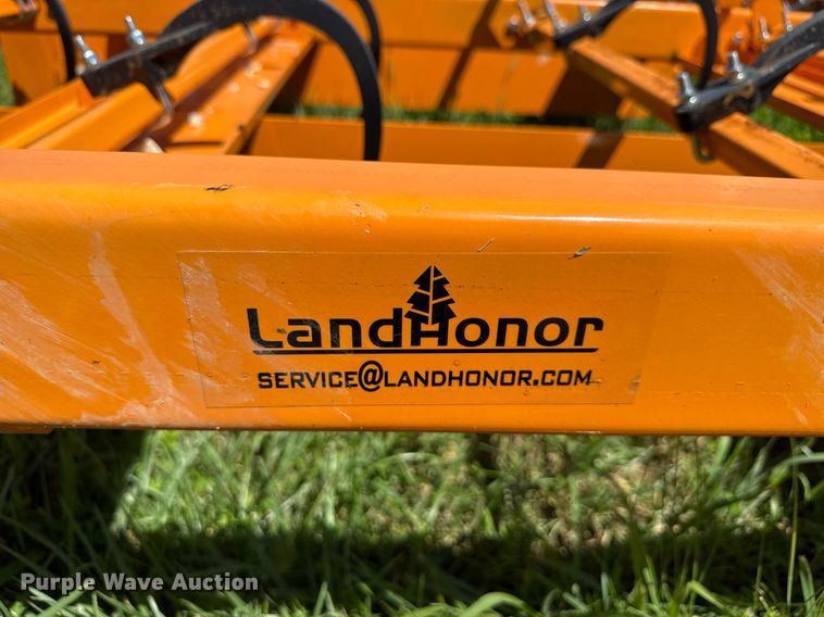 image for item EN3936 Land Honor skid steer bale accumulator grapple