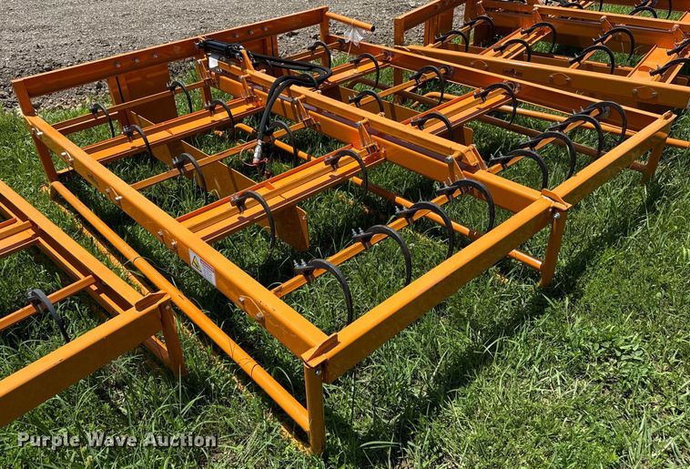 image for item EN3937 2024 Land Honor HAG-12-24Q skid steer bale accumulator grapple