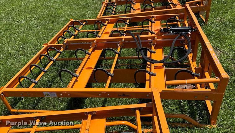 image for item EN3937 2024 Land Honor HAG-12-24Q skid steer bale accumulator grapple