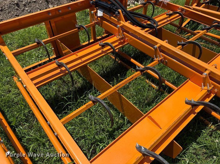 image for item EN3937 2024 Land Honor HAG-12-24Q skid steer bale accumulator grapple