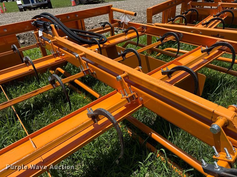 image for item EN3937 2024 Land Honor HAG-12-24Q skid steer bale accumulator grapple