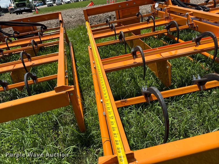 image for item EN3937 2024 Land Honor HAG-12-24Q skid steer bale accumulator grapple