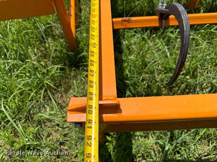 image for item EN3937 2024 Land Honor HAG-12-24Q skid steer bale accumulator grapple