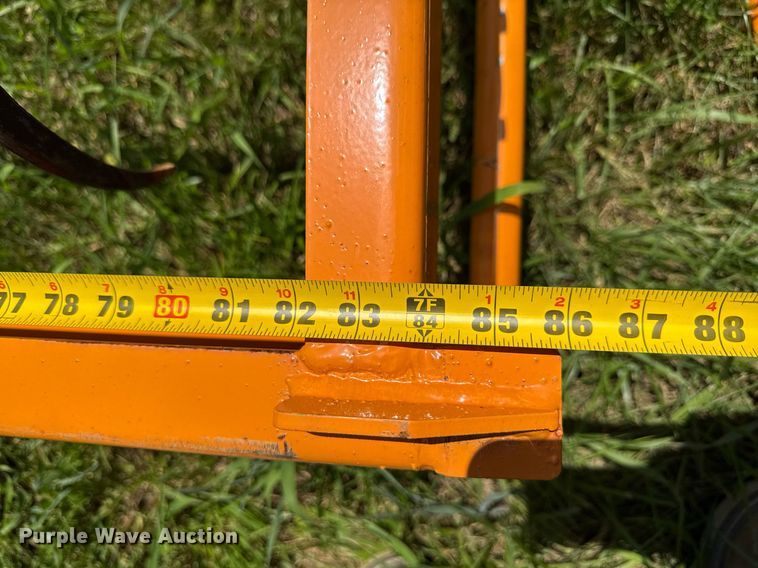 image for item EN3937 2024 Land Honor HAG-12-24Q skid steer bale accumulator grapple