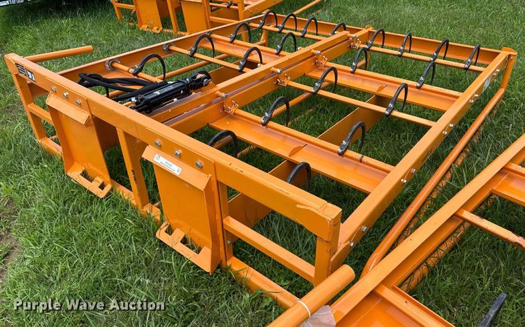 image for item EN3938 2024 Land Honor HAG-12-24Q skid steer bale accumulator grapple