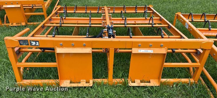 image for item EN3938 2024 Land Honor HAG-12-24Q skid steer bale accumulator grapple