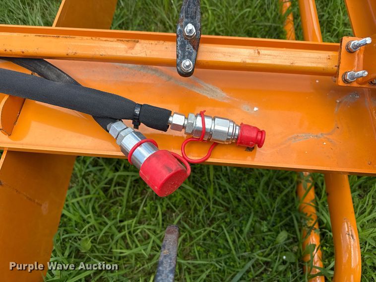 image for item EN3938 2024 Land Honor HAG-12-24Q skid steer bale accumulator grapple