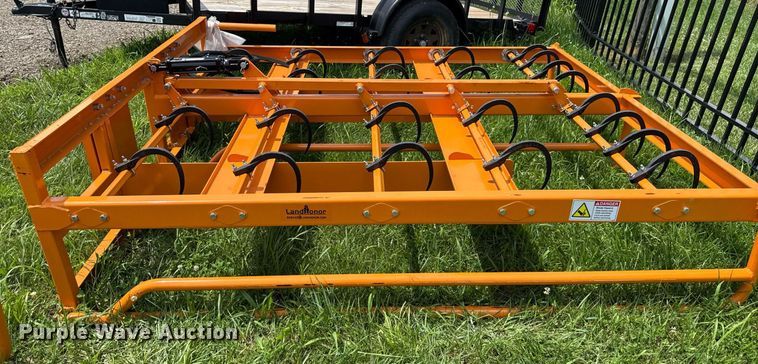 image for item EN3939 2024 Land Honor HAG-12-24Q skid steer bale accumulator grapple