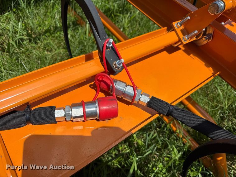 image for item EN3939 2024 Land Honor HAG-12-24Q skid steer bale accumulator grapple