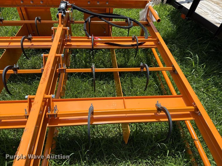 image for item EN3939 2024 Land Honor HAG-12-24Q skid steer bale accumulator grapple