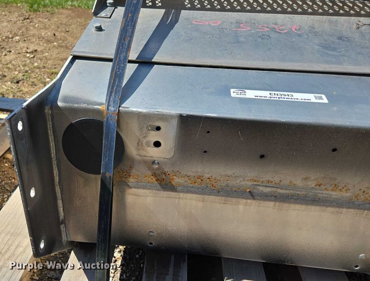 image for item EN3943 Truck battery box