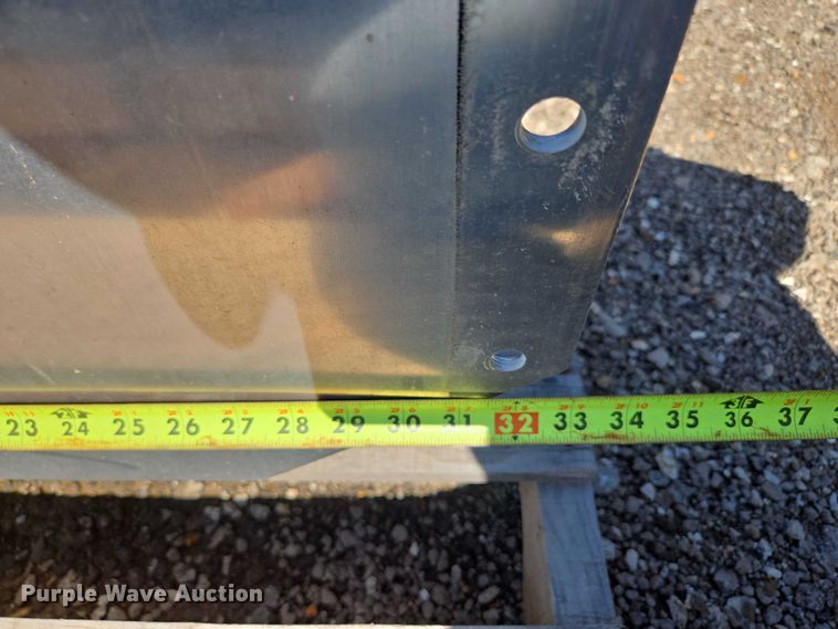 image for item EN3943 Truck battery box