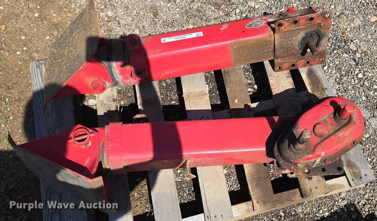 image for item EN3944 (2) trailer landing gear